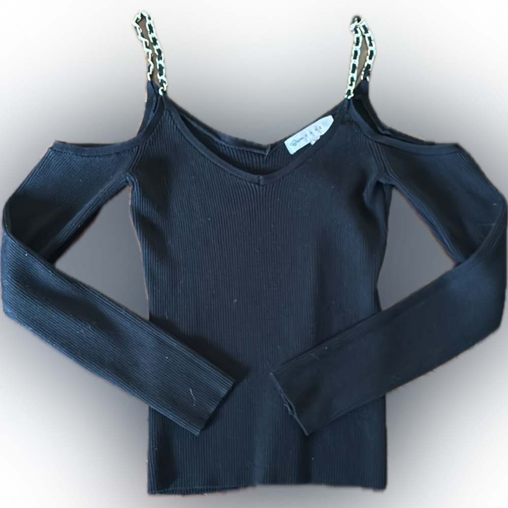 Crave Fame | Black long sleeved cold shoulder top with Elegant Chain Straps